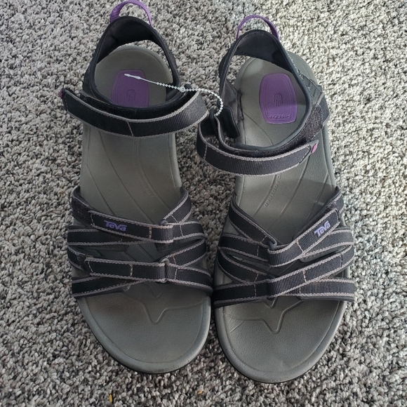 rubber teva sandals